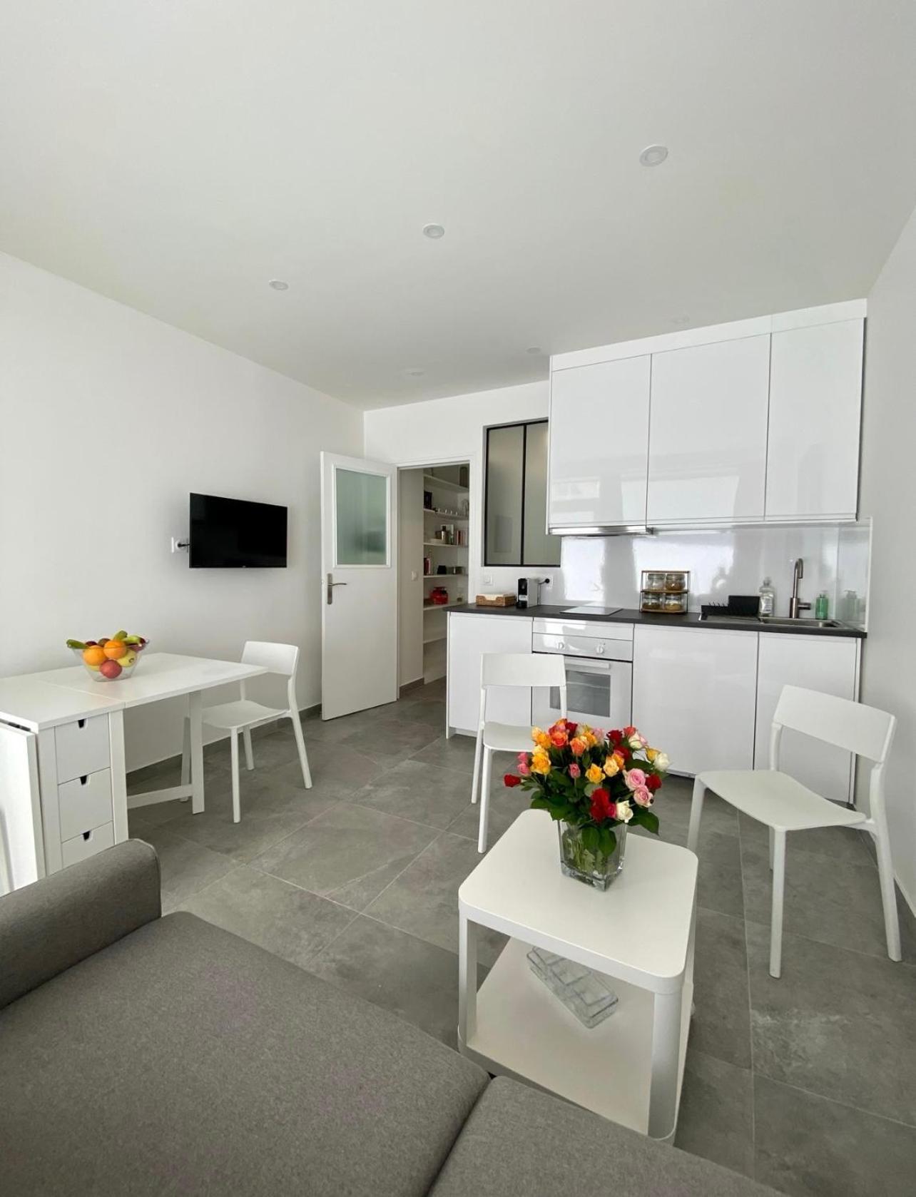 Apartamento Chez les artistes de Ménilmontant París Exterior foto