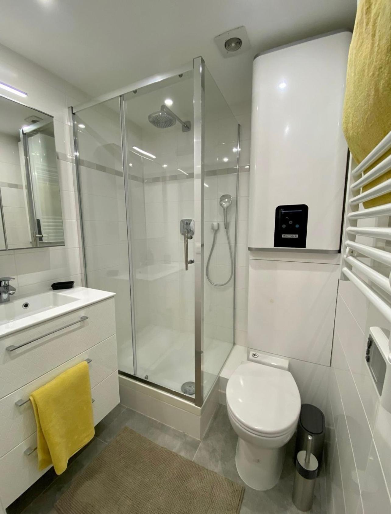 Apartamento Chez les artistes de Ménilmontant París Exterior foto