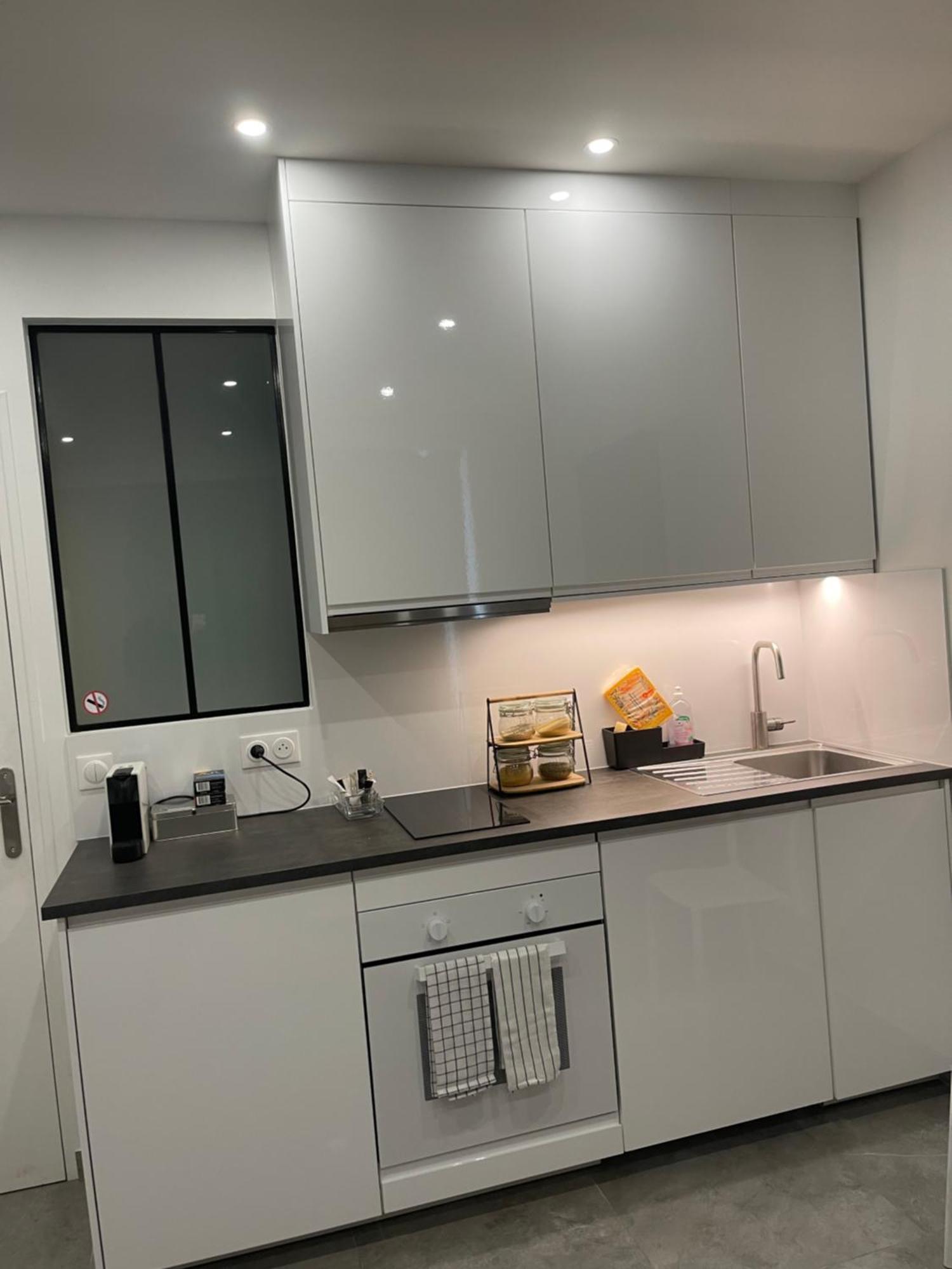 Apartamento Chez les artistes de Ménilmontant París Exterior foto