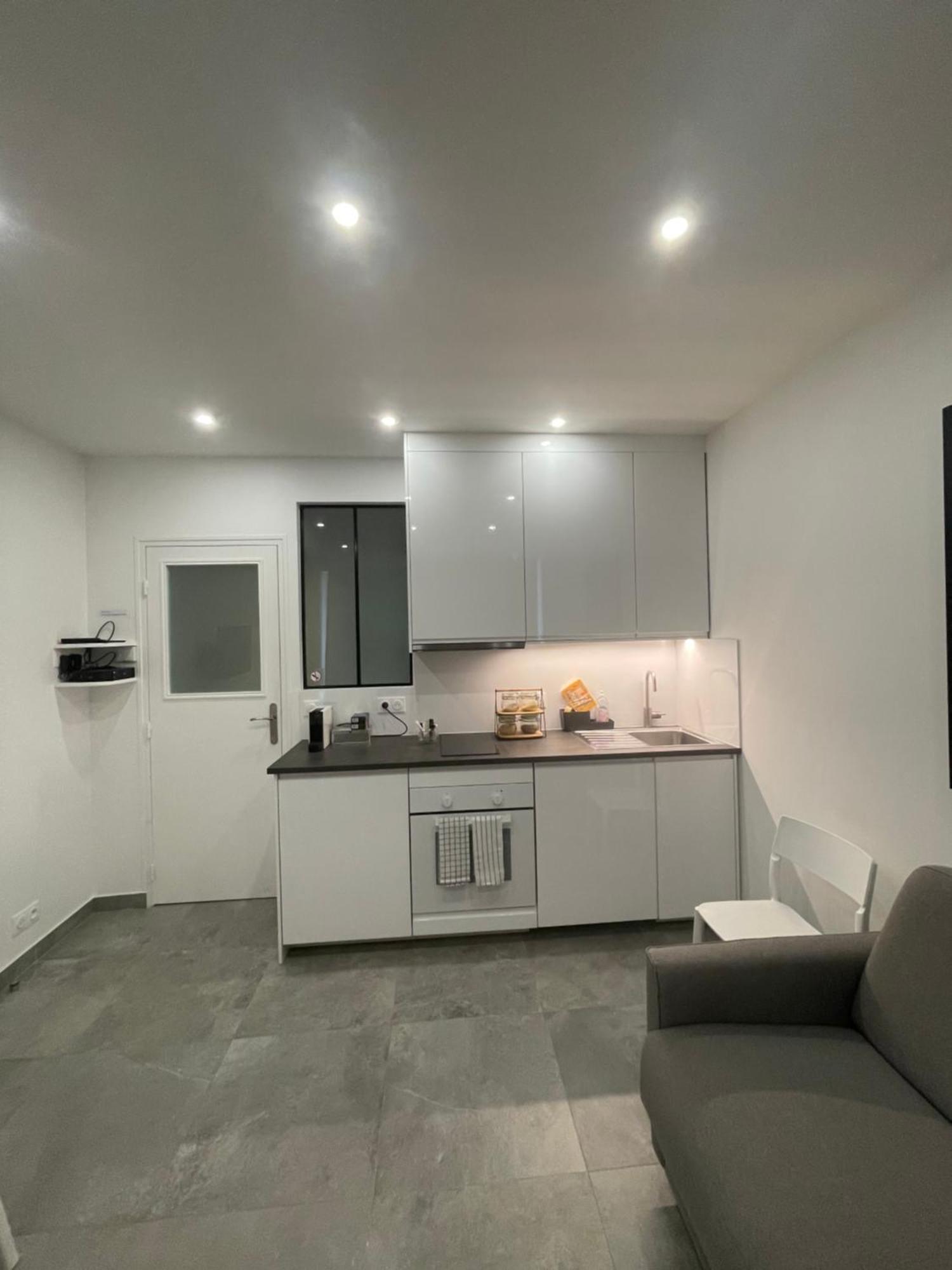 Apartamento Chez les artistes de Ménilmontant París Exterior foto